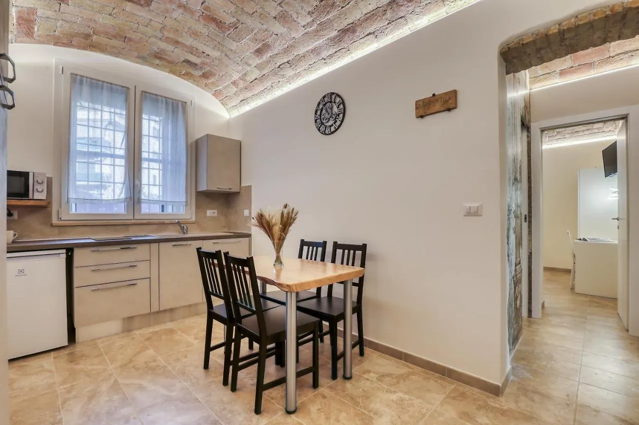 Romarina Apartment
